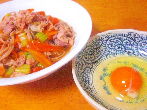 ☆お家でひとりランチ☆すきやき風ごまねぎ蕎麦